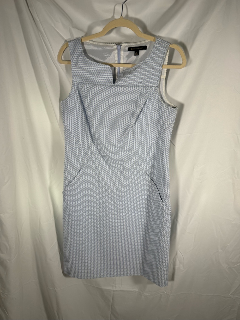 Brooks brothersLight Blue Textured Sleeveless Sheath Dress